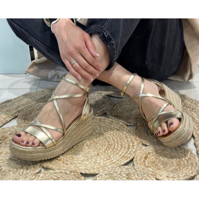 Sandalias con Cuña Atadas al Tobillo