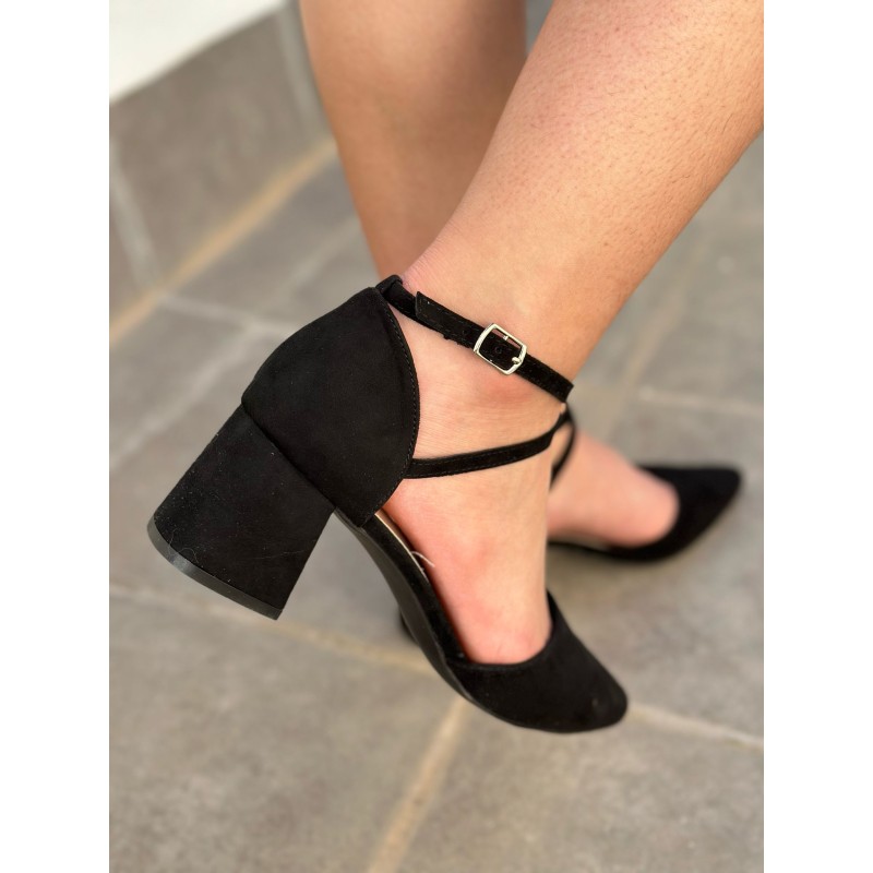 Tacones Acabadas en Pico