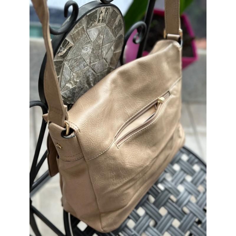 Bolso Solapas y Hebilla Decoración