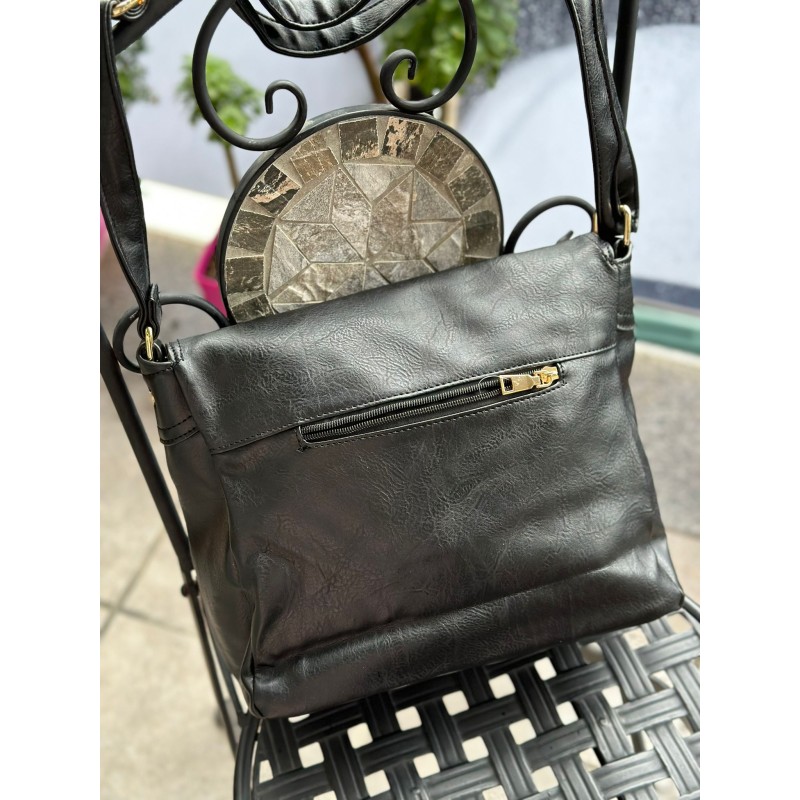 Bolso Solapas y Hebilla Decoración