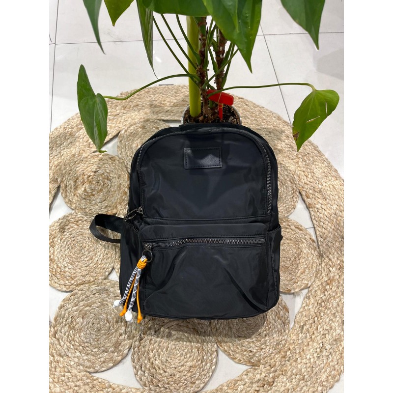 Mochila Mediana Negra Basic