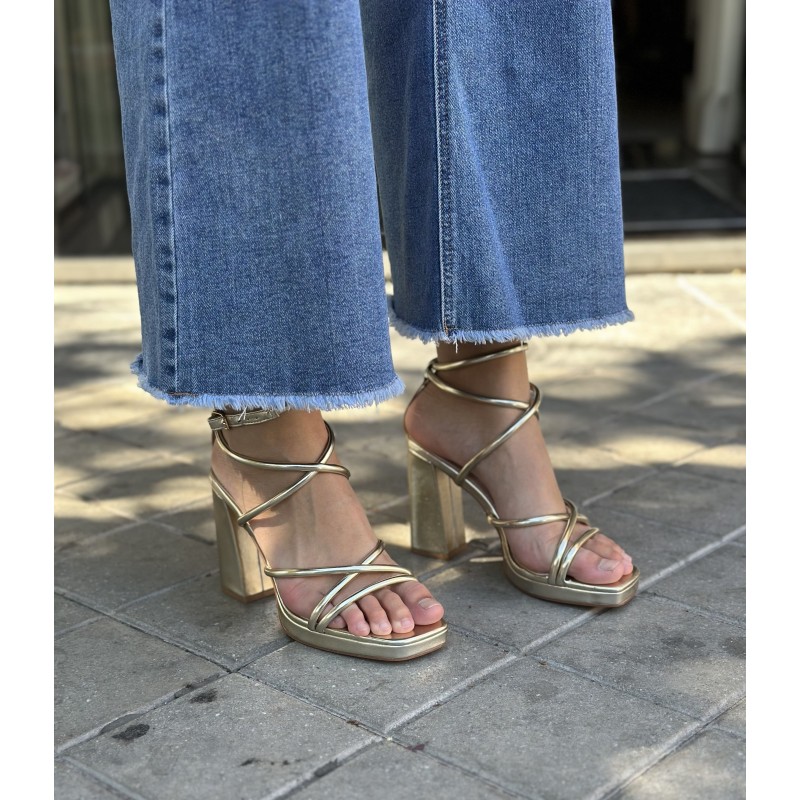 Tacones De Tiras Con Plataforma