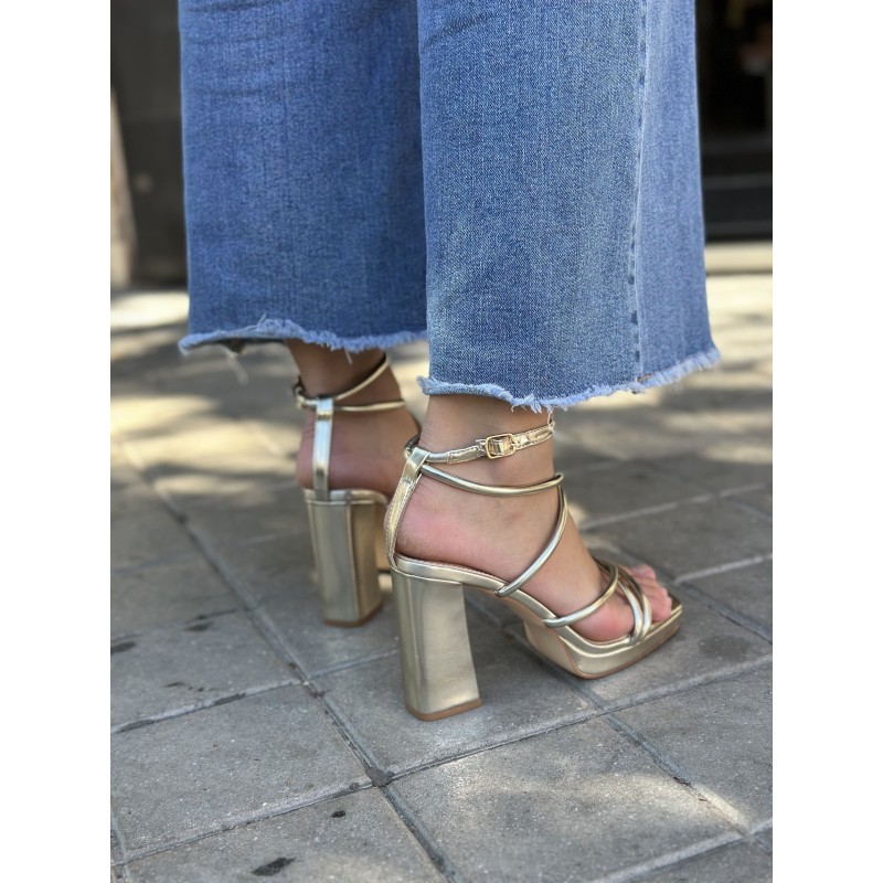 Tacones De Tiras Con Plataforma