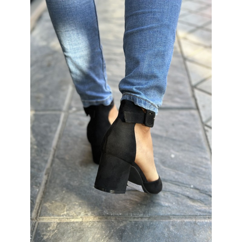 Zapato Tacón Cuadrado En Pico