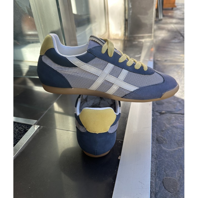 Zapatilla Calada Con Raya