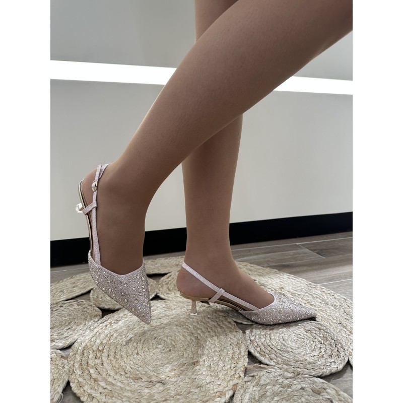 Tacones Con Pedrería y Punta De Pico 2