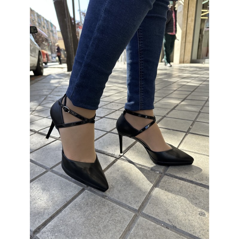 Tacòn Con Tiras Cruzadas