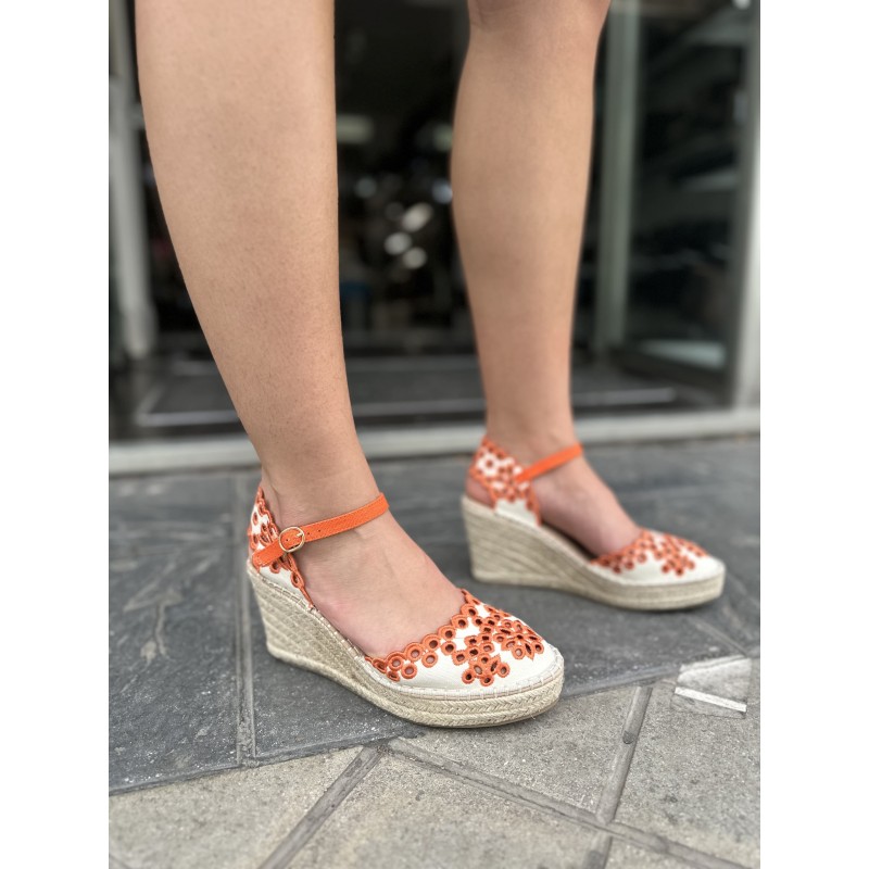 Sandalias De Cuña Con Bordado Floral