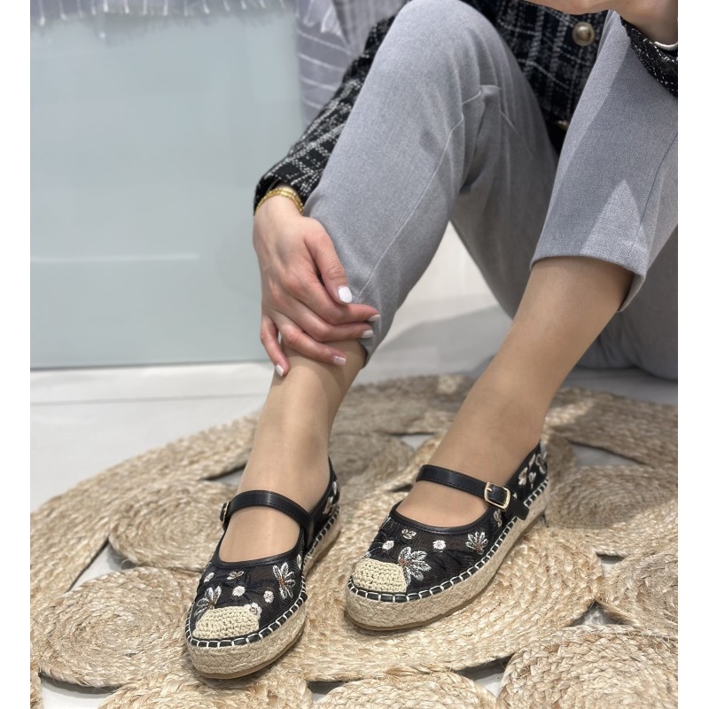 Bailarinas Bordadas Con Detalles Florales 2