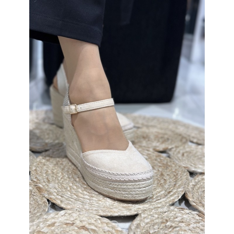 Alpargatas De Cuña Con Brillo Sutil