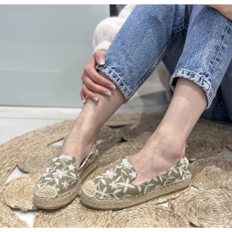 Alpargatas Bordadas Planas