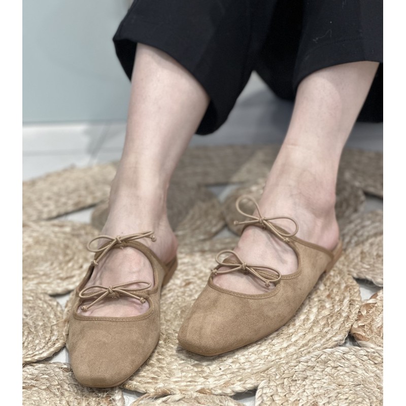 Mules Diseño lazos  Corina M5235