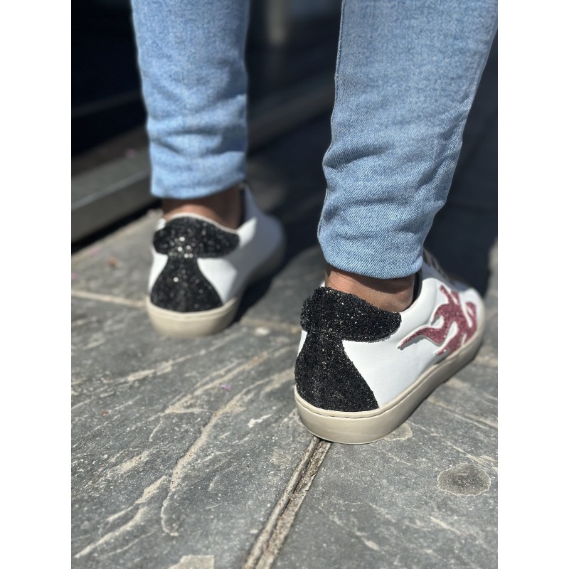 Zapatillas Con Brillo Y Diseño Flameado