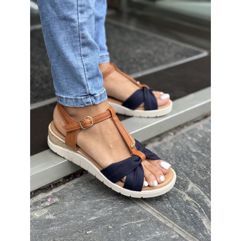 Sandalias estilo T