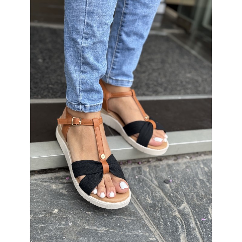 Sandalias estilo T