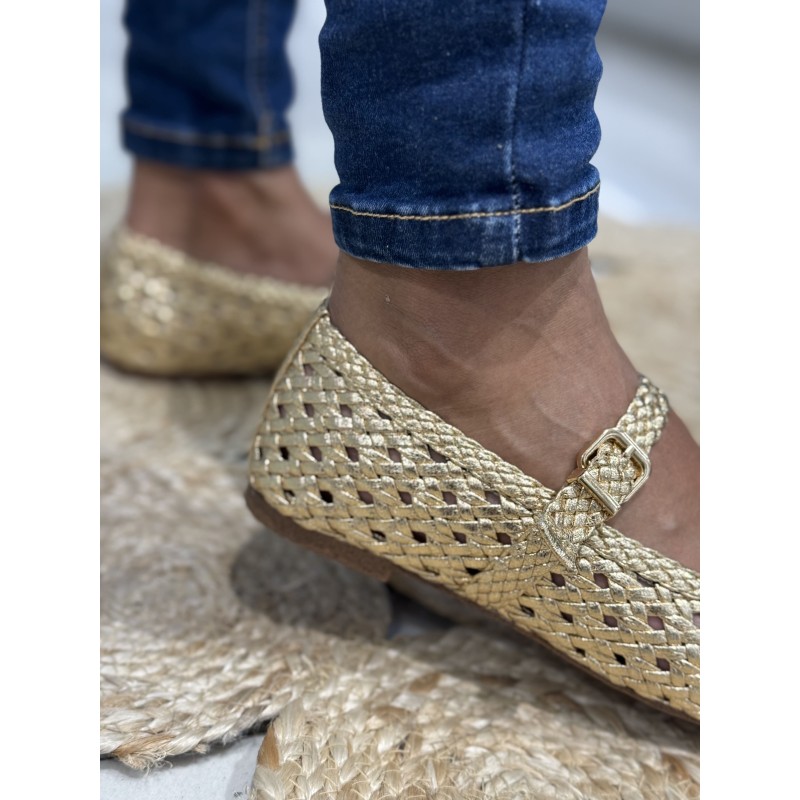 Zapato Dorado Trenzado Corina M5226 2