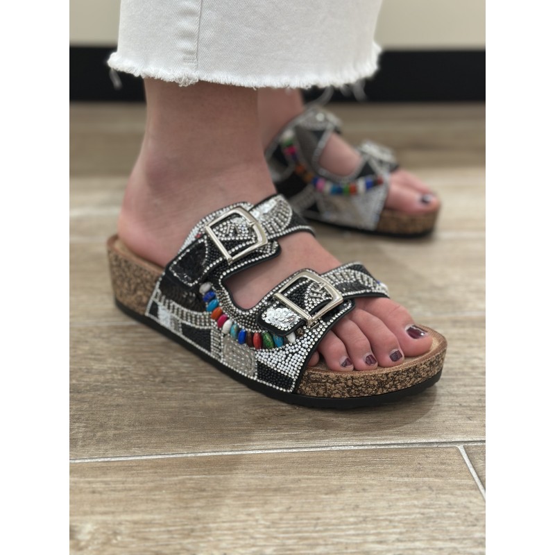 Sandalia “Roma” – Brillo, Color y Personalidad