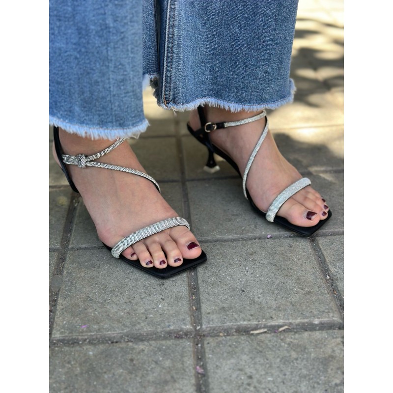 Sandalias de Tacón Bajo y Tiras...