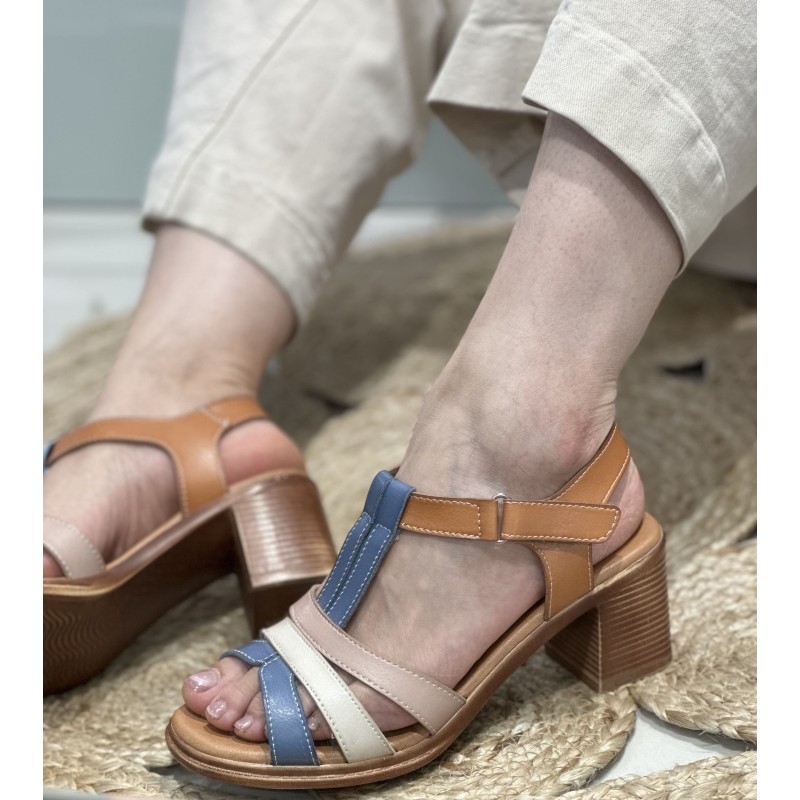 Sandalias De Tacón Combinadas Con Velcro