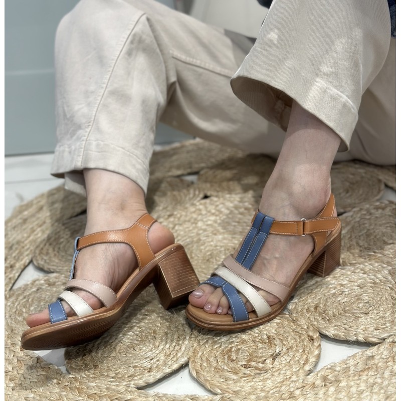 Sandalias De Tacón Combinadas Con Velcro