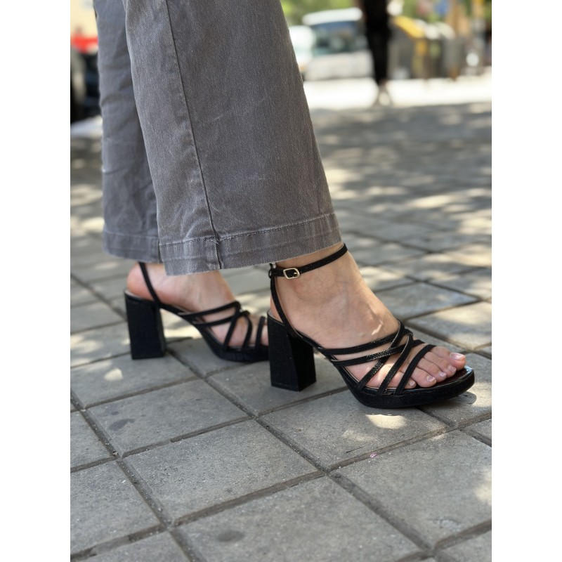 Sandalias Elegantes De Tacón Brillante