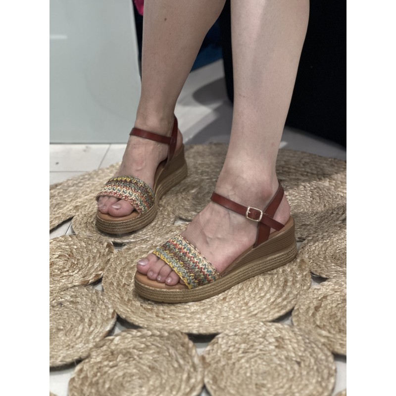 Sandalia De Plataforma Con Plantilla Acolchada