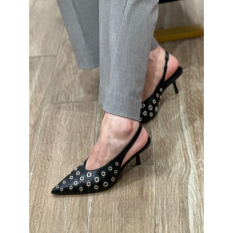 Elegancia con Estilo Propio - Corina