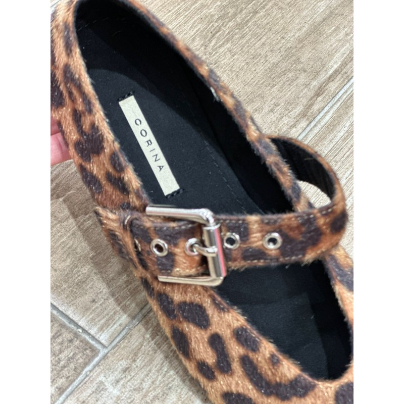 Sandalias forma V con Estampado V.L