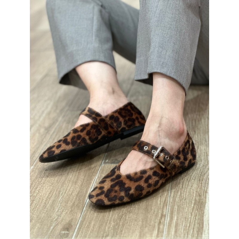 Sandalias forma V con Estampado V.L