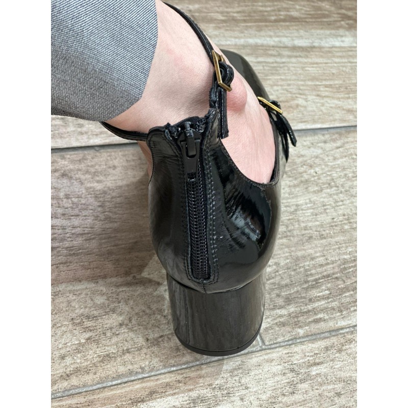 Tacones Belle Noir Burdeos - Corina M5750