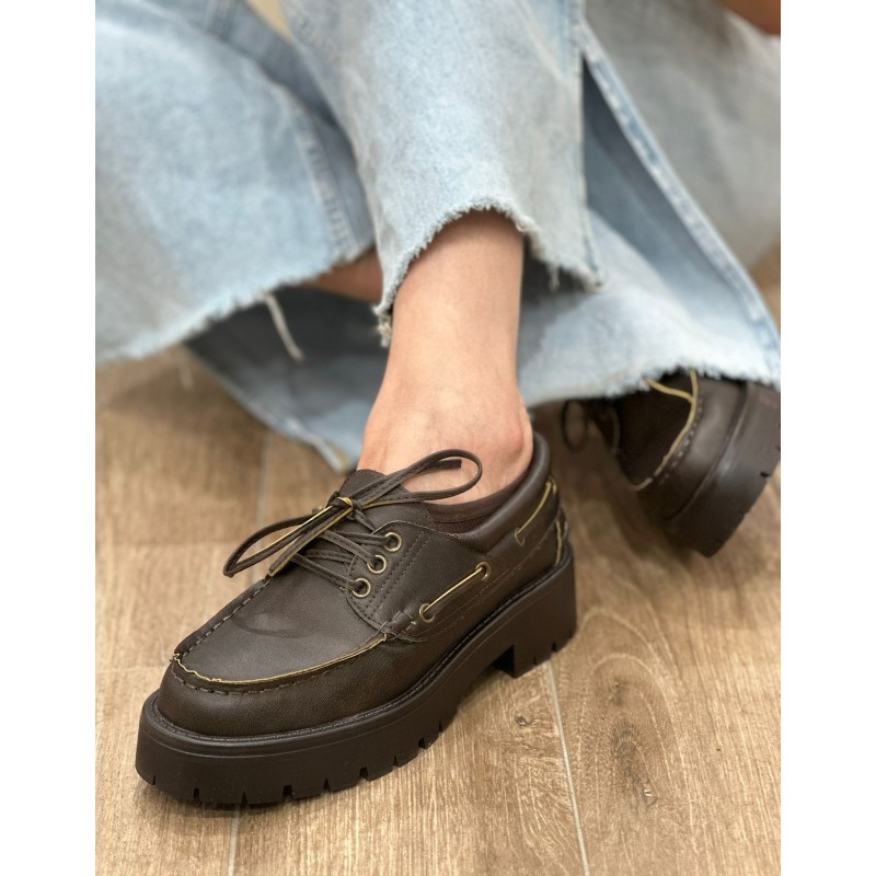 Zapatos con suela track marrones 2