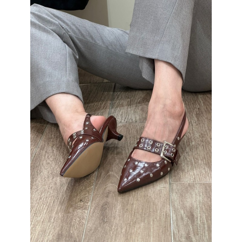 Tacon Bajo Con Tachuelas M5772- Corina