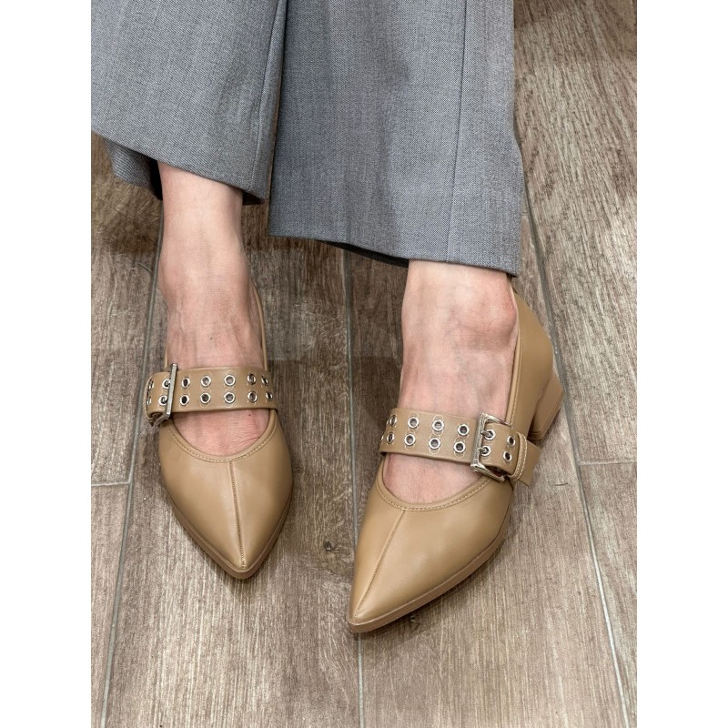 Zapato De Tacon Bajo Elegante M5740 -Corina