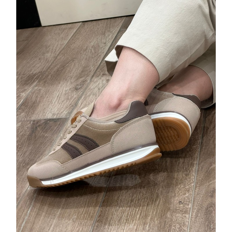 Zapatilla Con Estilo Y Comoda