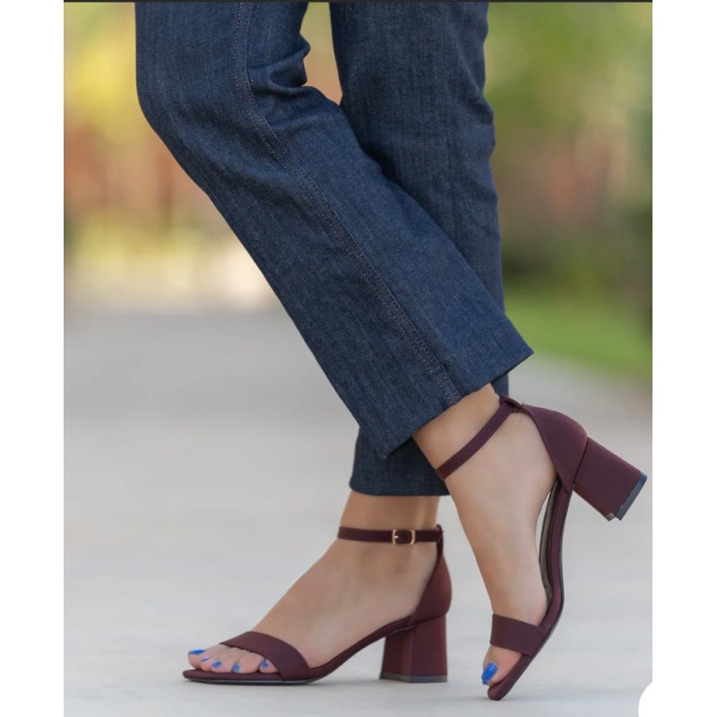 Tacón Cuadrado Diseño Tiras