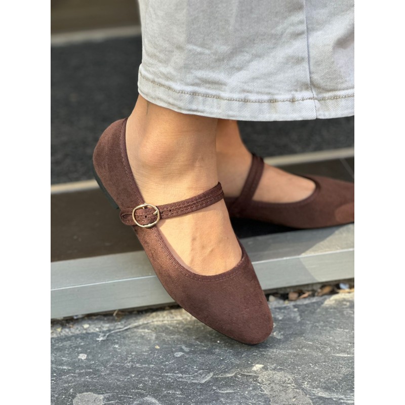 Bailarinas De Gamuza Marrón Con Correa 2