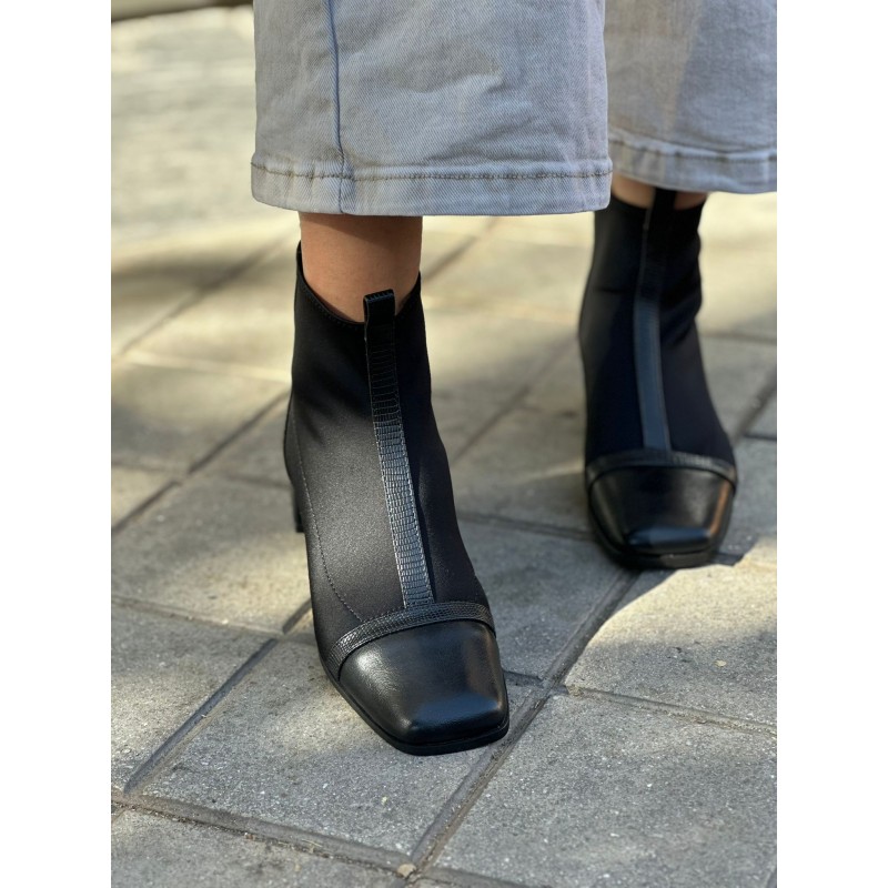 Botines Bicolor Cavar En Punta Cuadrada