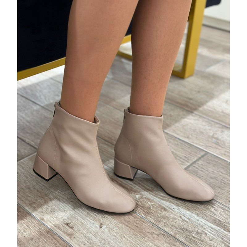 Botin Con Cremallera Corina- M5870 2