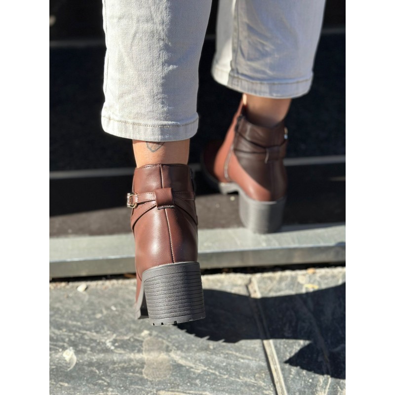 Botín Con Tacón Grueso