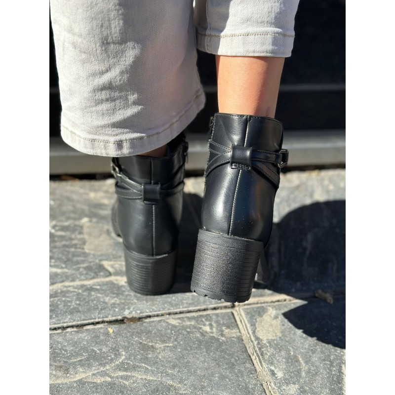 Botín Con Tacón Grueso