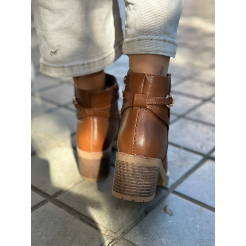 Botín Con Tacón Grueso