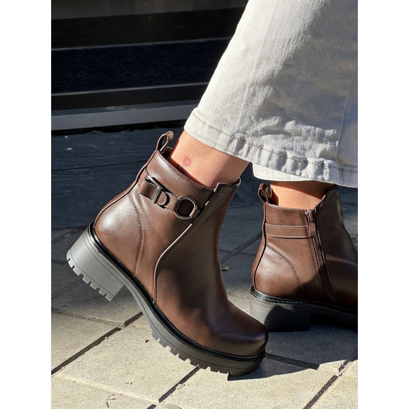 Botín Con Suela Tipo Track 2