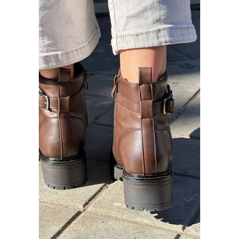 Botín Con Suela Tipo Track