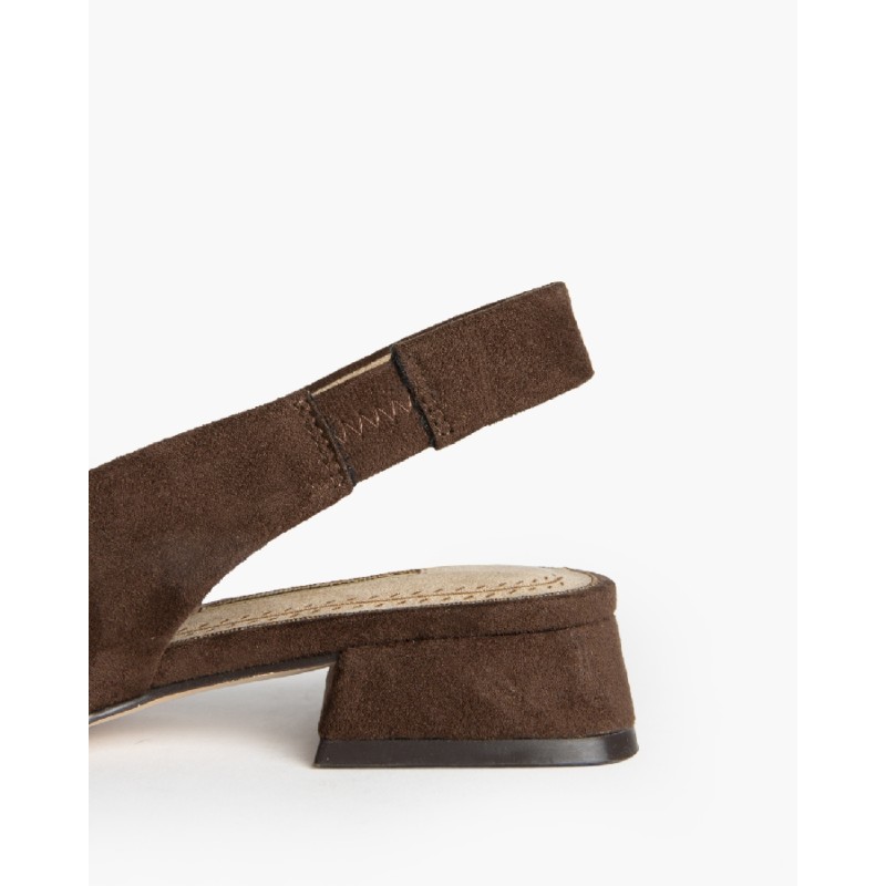 Sandalia De Tacón Bajo Cuadrado Corina-M6215