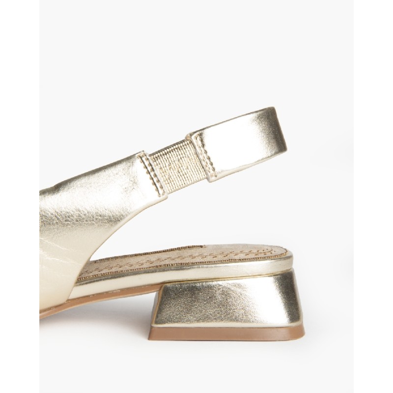 Sandalia De Tacón Bajo Cuadrado Corina-M6215