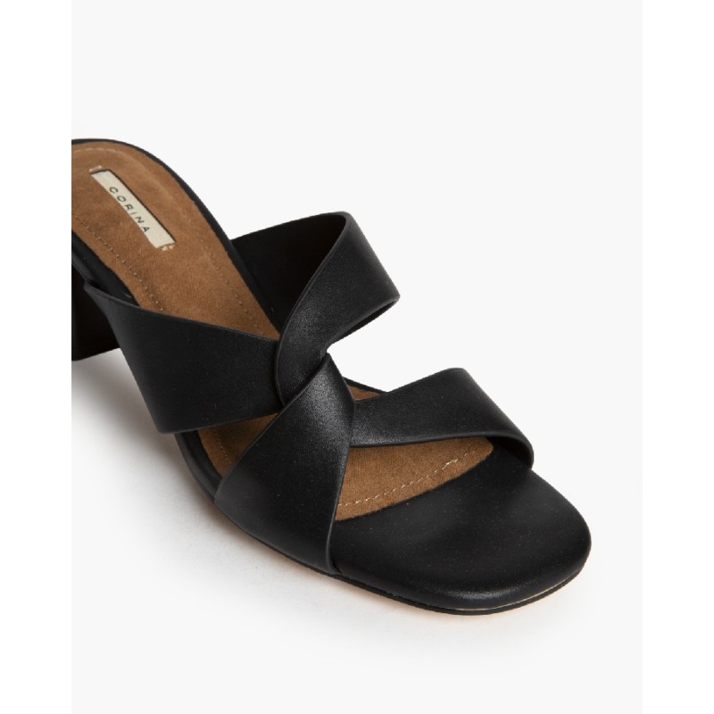 Tacón Ancho y Acabado En Punta Cuadrada