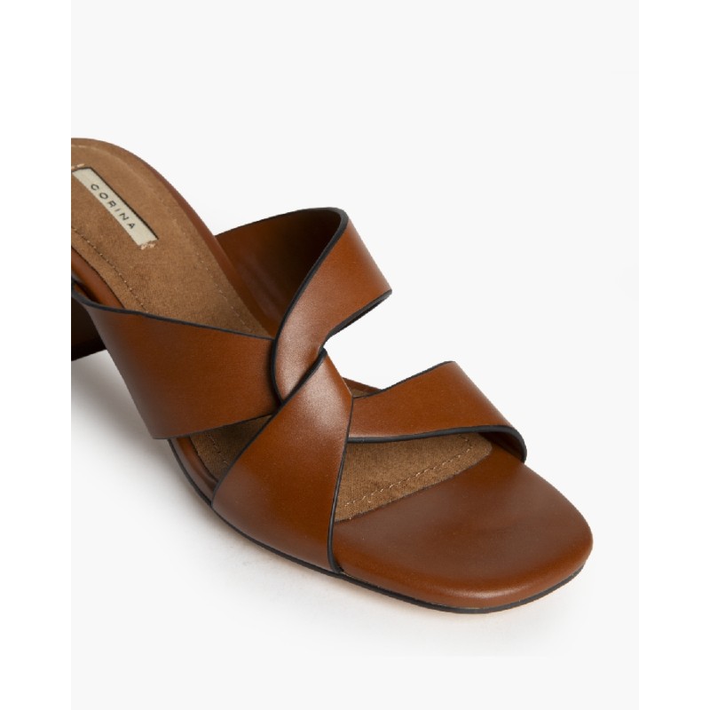 Tacón Ancho y Acabado En Punta Cuadrada