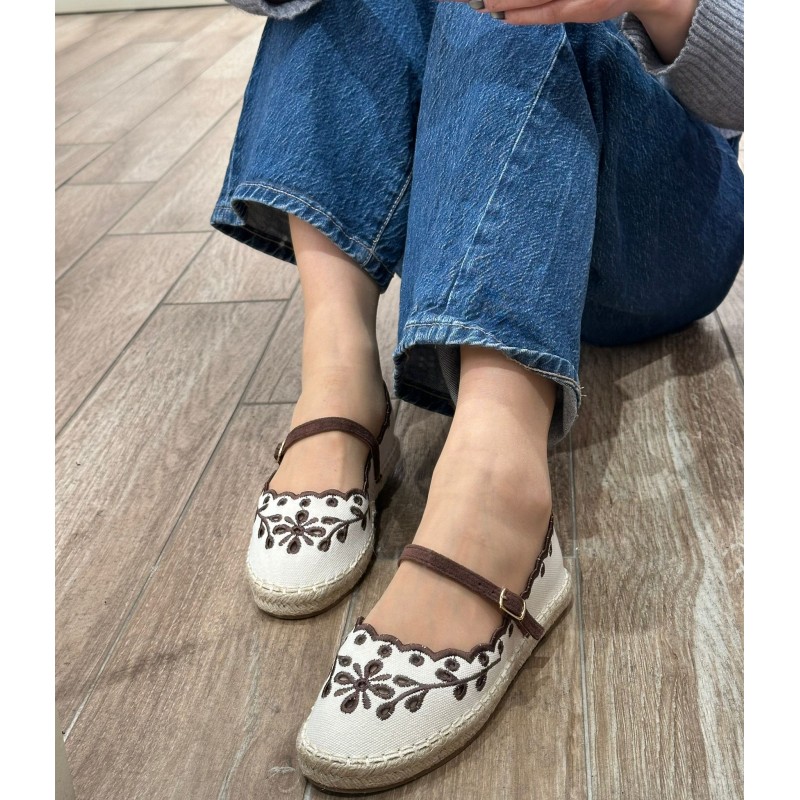 Bailarina Bordado de Flor