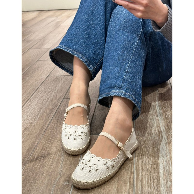 Bailarina Bordado de Flor