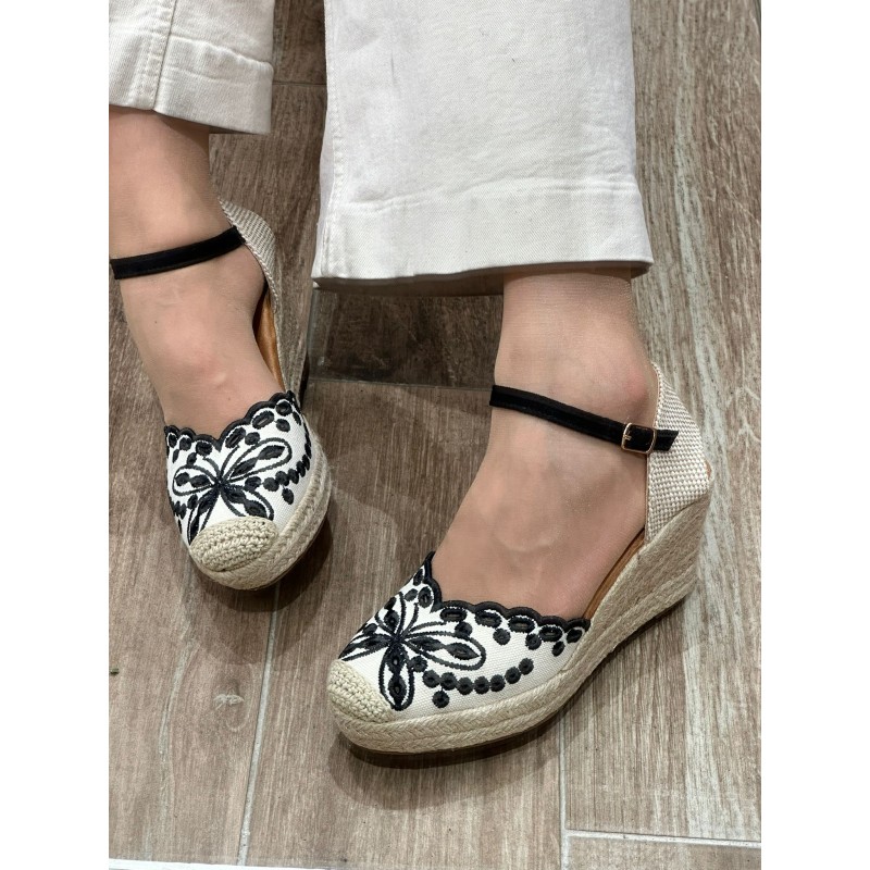 Alpargatas 'Serena Sole' Con Plataforma Y Hebilla